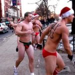 La corsa dei Babbi Natale in mutande - Thumbnail