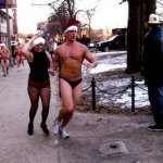 La corsa dei Babbi Natale in mutande - Thumbnail