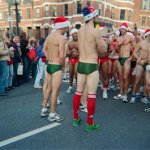 La corsa dei Babbi Natale in mutande - Thumbnail