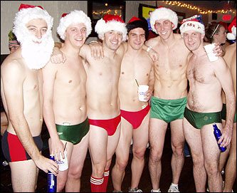 La corsa dei Babbi Natale in mutande