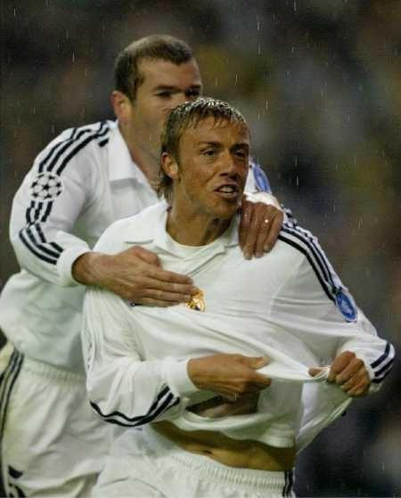 Il bacio focoso del calciatore