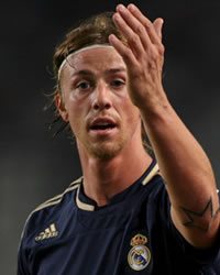 Il bacio focoso del calciatore