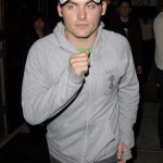 Kevin Zegers - Thumbnail