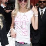 Paris Hilton sfila al Cosmoprof di Bologna - Thumbnail