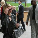 Paris Hilton sfila al Cosmoprof di Bologna - Thumbnail