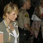 Paris Hilton libera - Thumbnail