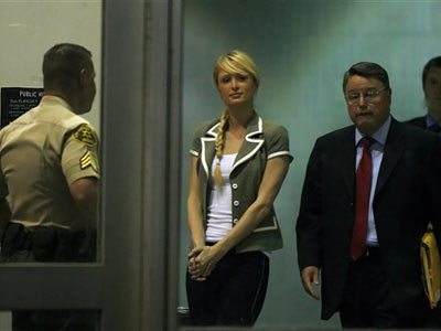 Paris Hilton libera
