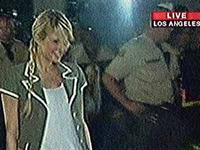 Paris Hilton libera