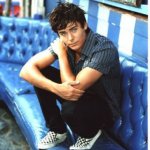 Zac Efron mette in mostra i muscoli - Thumbnail