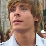 Zac Efron mette in mostra i muscoli - Thumbnail