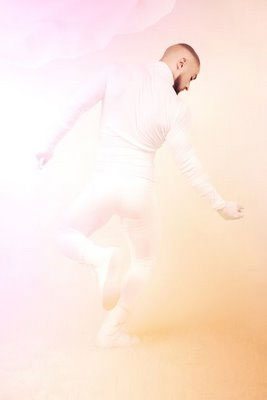 Fran&ccedil;ois Sagat evanescente
