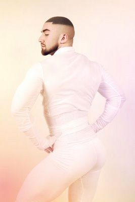 Fran&ccedil;ois Sagat evanescente