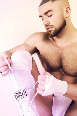 Fran&ccedil;ois Sagat evanescente