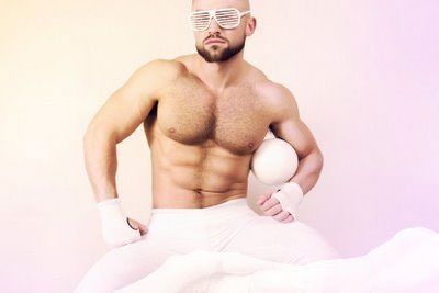 Fran&ccedil;ois Sagat evanescente