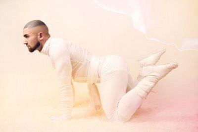 Fran&ccedil;ois Sagat evanescente