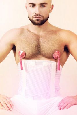 Fran&ccedil;ois Sagat evanescente