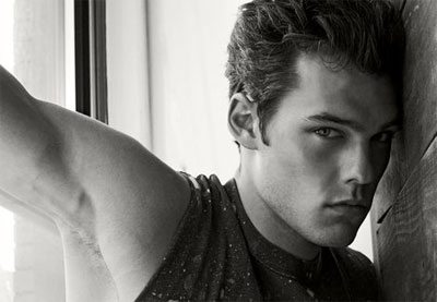 Holden Nowell, esempio di perfezione