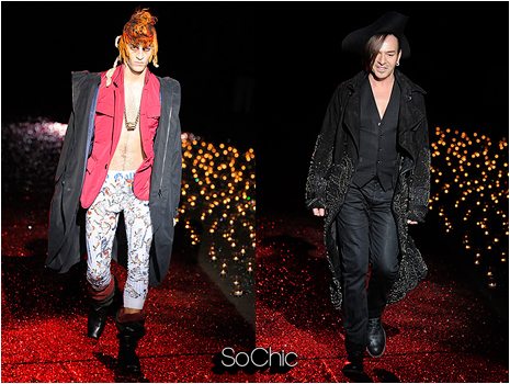 John Galliano a Parigi continua a stupire