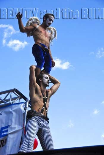Montreal Gay pride: va in scena il circo