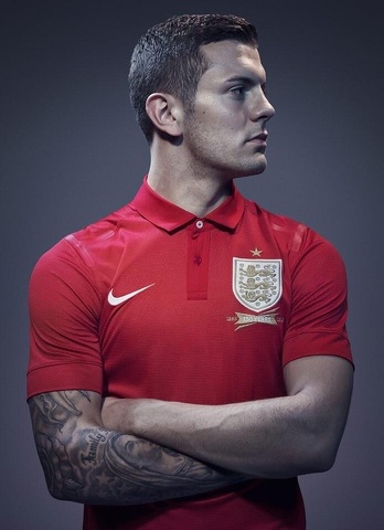 Jack Wilshere, il calciatore sempre mezzo nudo