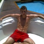Jack Wilshere, il calciatore sempre mezzo nudo - Thumbnail