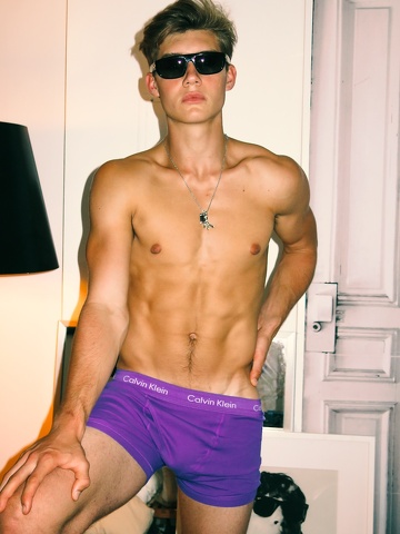 Jordan Ver Hoeve: twink, amante del football e promessa della moda