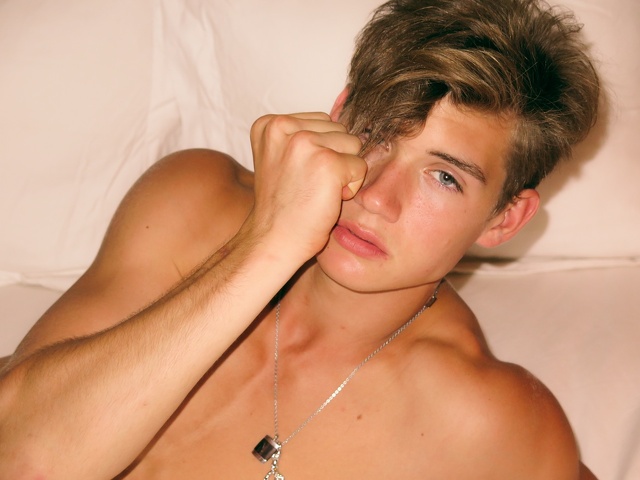 Jordan Ver Hoeve: twink, amante del football e promessa della moda