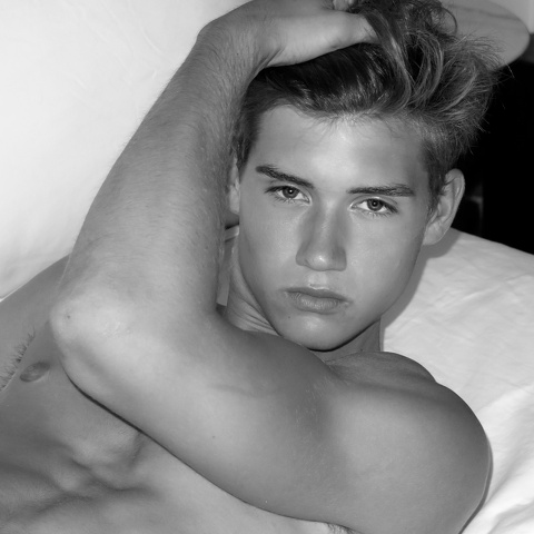Jordan Ver Hoeve: twink, amante del football e promessa della moda