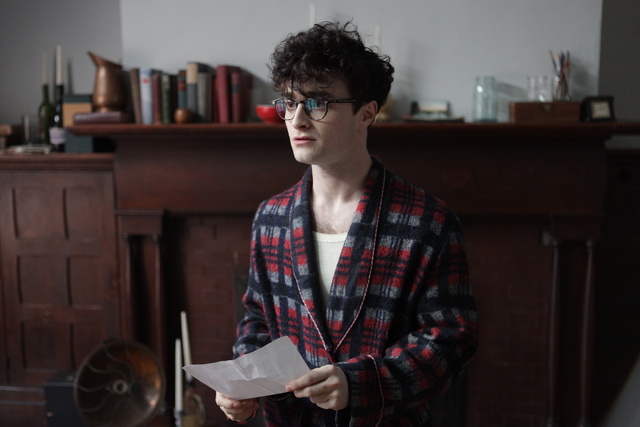 Giovani ribelli: Daniel Radcliffe diventa gay. Le immagini del film