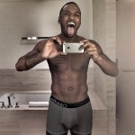 #Mycalvins: tutti in mutande per la campagna social di Calvin Klein - Thumbnail
