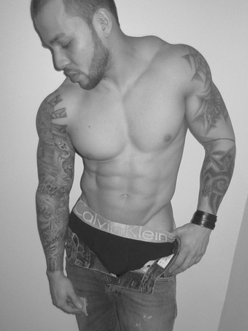 #Mycalvins: tutti in mutande per la campagna social di Calvin Klein