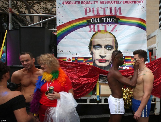 Sydney Mardi Gras: in piazza tutto lo spettacolo dell'orgoglio gay