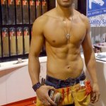 50 lavoratori sexy che vorresti con te durante la settimana - Thumbnail