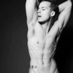 Jason Beitel: un corpo che &egrave; un'opera a cui i fotografi non resistono - Thumbnail