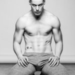 Jason Beitel: un corpo che &egrave; un'opera a cui i fotografi non resistono - Thumbnail