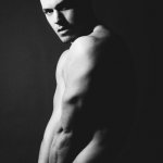 Jason Beitel: un corpo che &egrave; un'opera a cui i fotografi non resistono - Thumbnail