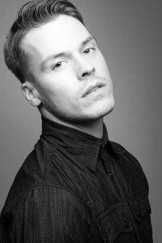 Jason Beitel: un corpo che &egrave; un'opera a cui i fotografi non resistono