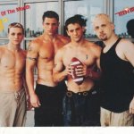 Boy band (quasi) nude: le riconoscete tutte? - Thumbnail