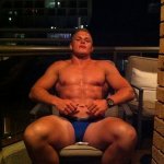 Rugbista si fotografa nudo e le foto fanno il giro del web - Thumbnail