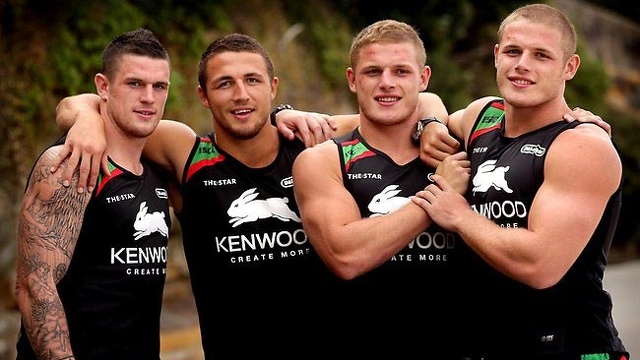 Rugbista si fotografa nudo e le foto fanno il giro del web