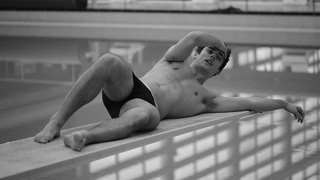 Il tuffatore Chris Mears ancora in mutande
