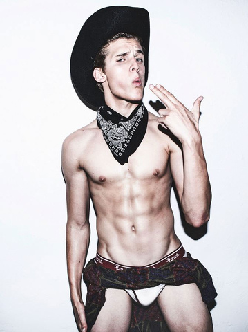 I sexy cowboys del fotografo Leonardo Corredor