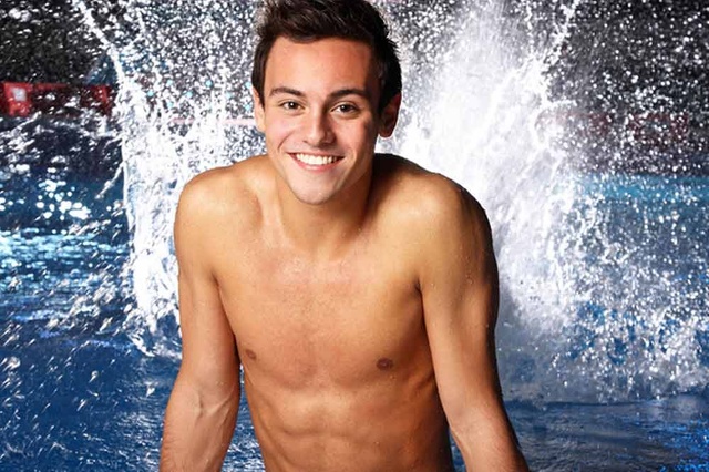 Tom Daley ha compiuto 19 anni: eccolo sexy, tenero e atletico