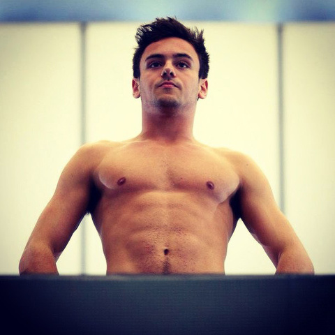 Tom Daley ha compiuto 19 anni: eccolo sexy, tenero e atletico