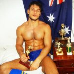 Birra e pantaloncini: il modello australiano diventa uno sportivo sexy - Thumbnail