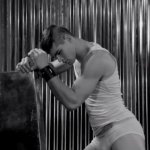 L'intimo DSquared coche viene voglia di strapparsi di dosso - Thumbnail