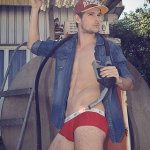 Edwin Bermoser per FU Underwear: la pompa di benzina diventa esplosiva - Thumbnail