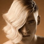 Eric Mor "dal parrucchiere" fotografato da Eitan Bernat - Thumbnail