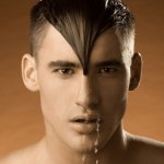 Eric Mor "dal parrucchiere" fotografato da Eitan Bernat - Thumbnail