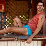 Frederick Valentin supersexy sulla spiaggia di Puerto Rico - Thumbnail